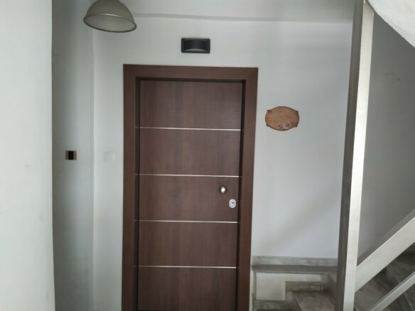 Flat With 3 Bedrooms And 2 Bathrooms In Thessaloniki