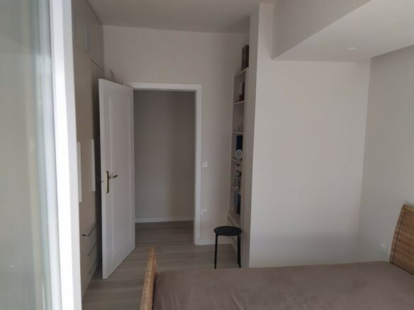 Flat With 3 Bedrooms And 2 Bathrooms In Thessaloniki