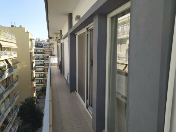 Flat With 3 Bedrooms And 2 Bathrooms In Thessaloniki