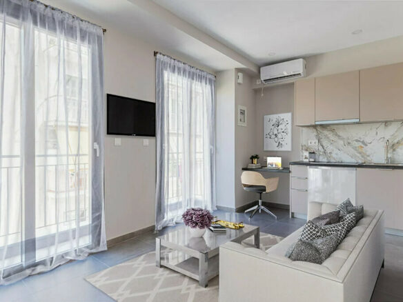 12-bedroom Building In Kolonos – Kolokynthous, Greece (768 M²)