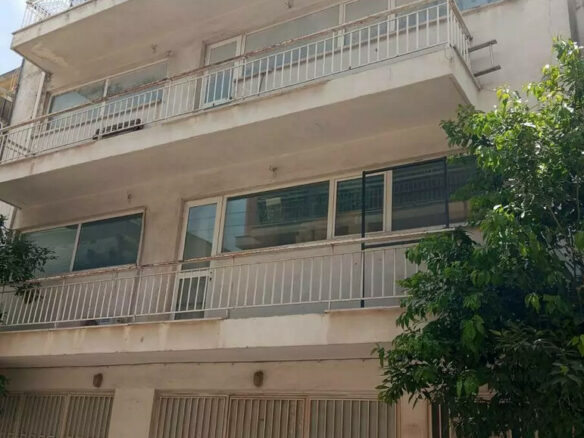 Building In Peristeri, Greece (500 M²)