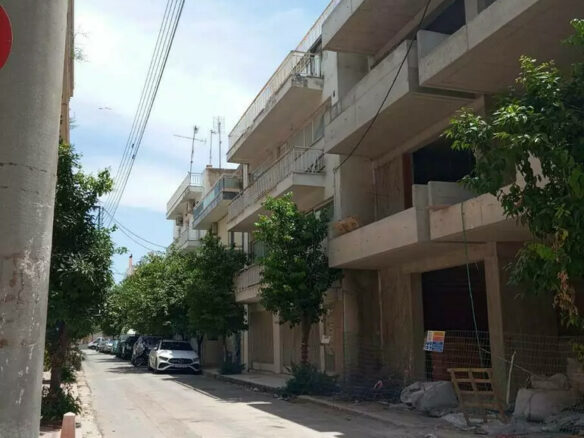 Building In Peristeri, Greece (500 M²)