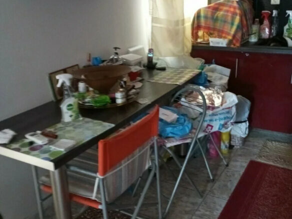 1-bedroom Building In Keratsini, Greece (320 M²)