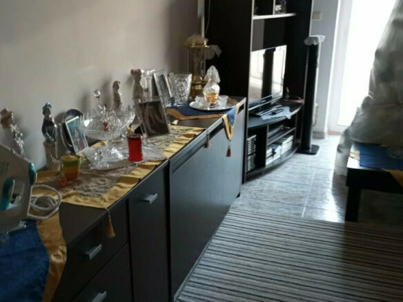 1-bedroom Building In Keratsini, Greece (320 M²)