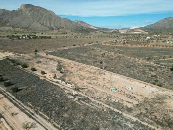 Land In Hondón De Los Frailes, Spain (11.111 M² Plot)