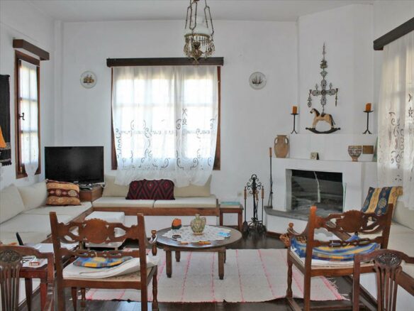 4-bedroom Detached House In Easts Olimpos, Greece (200 M²)