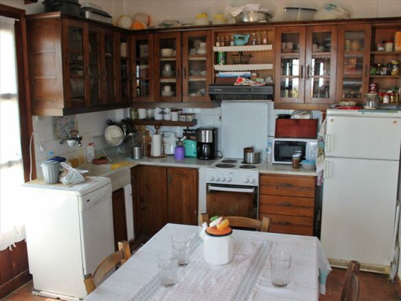 4-bedroom Detached House In Easts Olimpos, Greece (200 M²)
