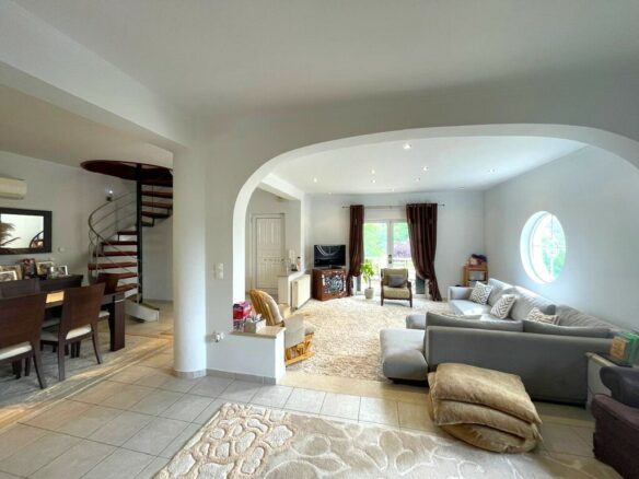 3-bedroom Detached House In Corfu, Greece (240 M²)