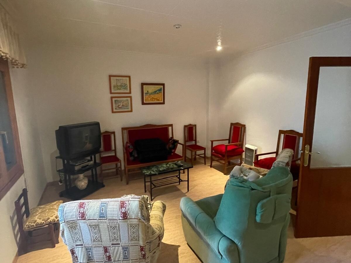 4-bedroom Townhouse In Pinoso, Spain (235 M²)