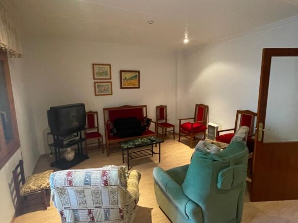 4-bedroom Townhouse In Pinoso, Spain (235 M²)