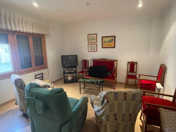 4-bedroom Townhouse In Pinoso, Spain (235 M²)
