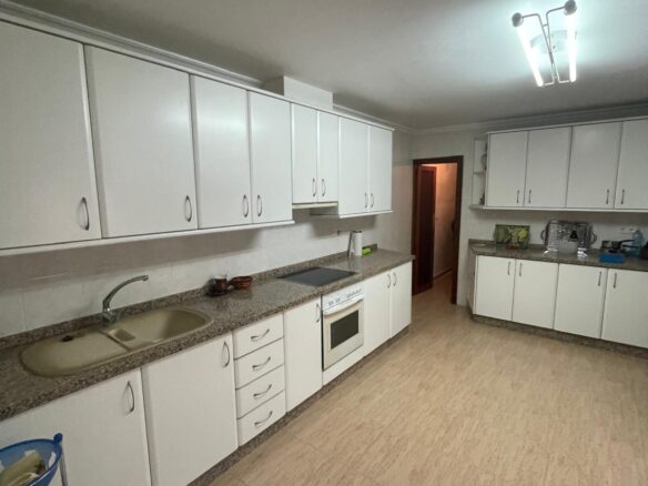 4-bedroom Townhouse In Pinoso, Spain (235 M²)