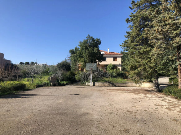 3-bedroom Detached House In Avlida, Greece (411 M²)