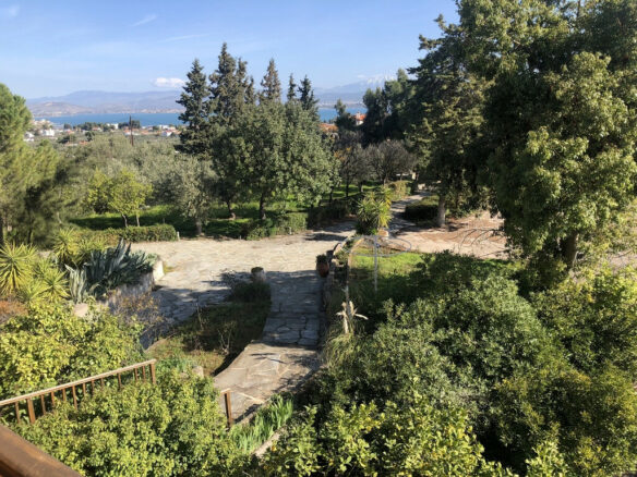 3-bedroom Detached House In Avlida, Greece (411 M²)