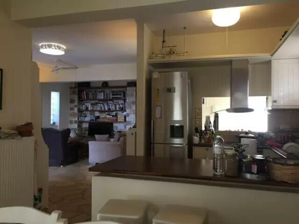 3-bedroom Detached House In Kimi, Greece (150 M²)