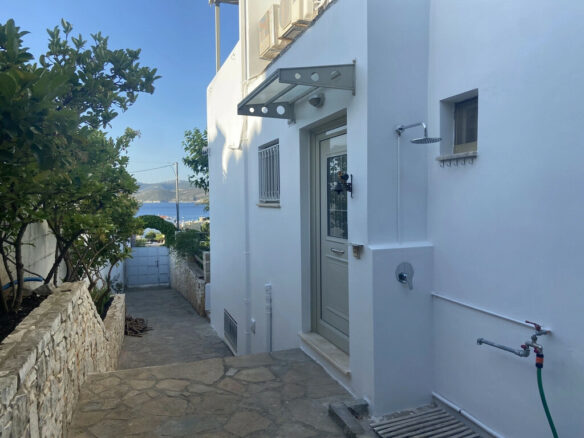 3-bedroom Detached House In Kimi, Greece (150 M²)