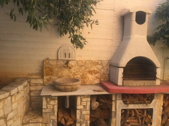 3-bedroom Detached House In Kimi, Greece (150 M²)