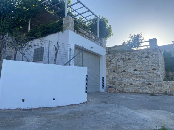 3-bedroom Detached House In Kimi, Greece (150 M²)