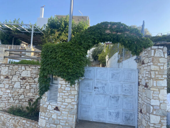 3-bedroom Detached House In Kimi, Greece (150 M²)