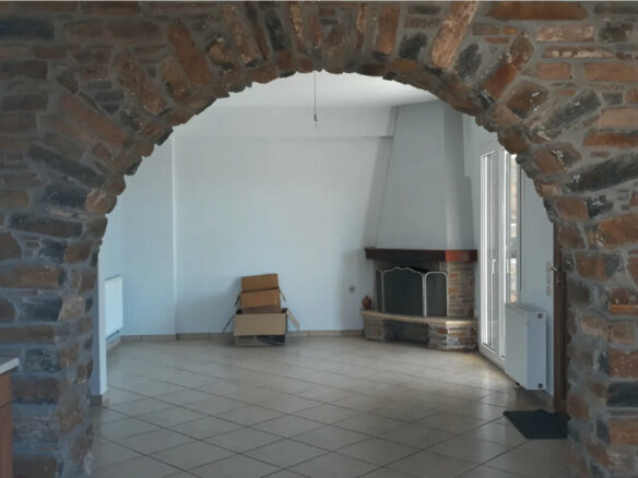 3-bedroom Flat In Greece (93 M²)