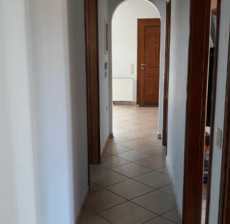3-bedroom Flat In Greece (93 M²)