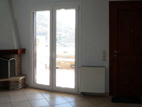3-bedroom Flat In Greece (93 M²)