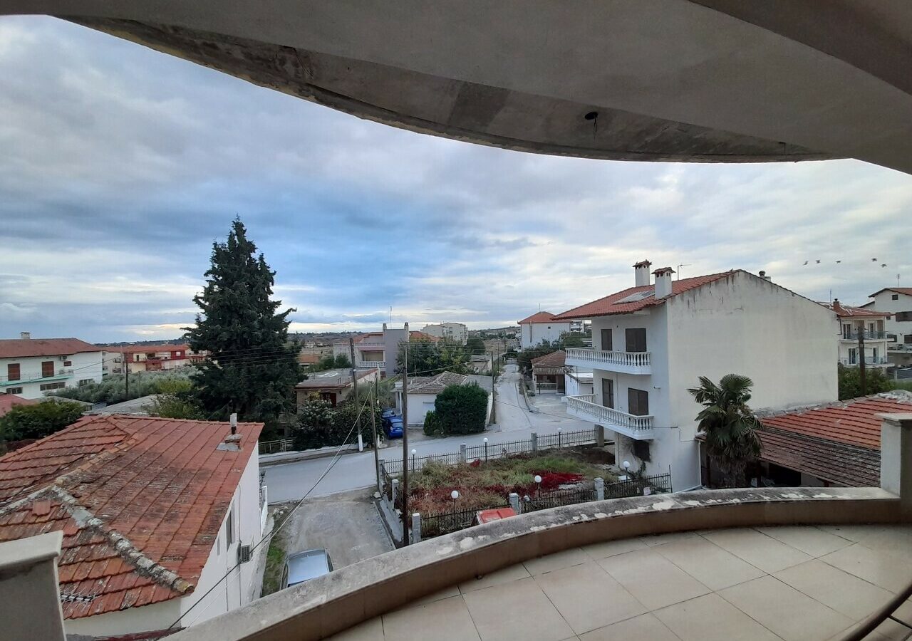 6-bedroom Building In Epanomi, Greece (270 M²)