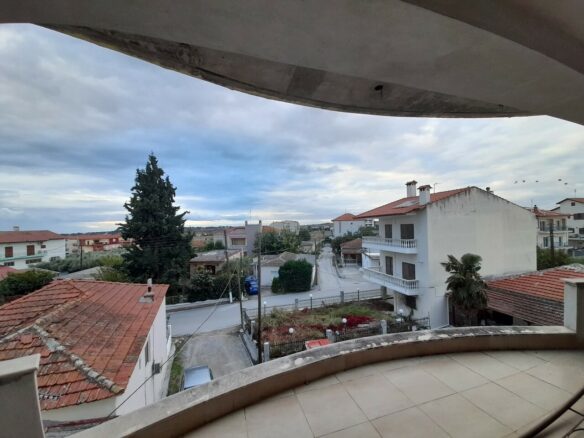6-bedroom Building In Epanomi, Greece (270 M²)