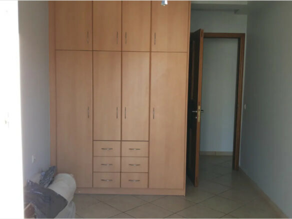 3-bedroom Flat In Greece (93 M²)
