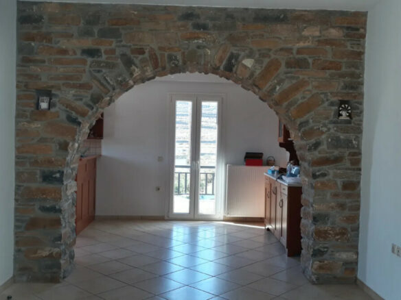3-bedroom Flat In Greece (93 M²)