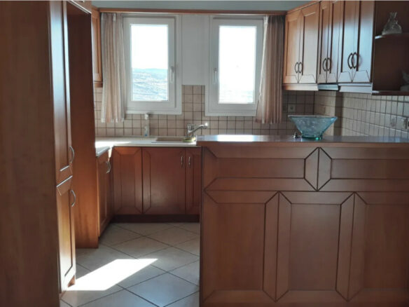 3-bedroom Flat In Greece (93 M²)