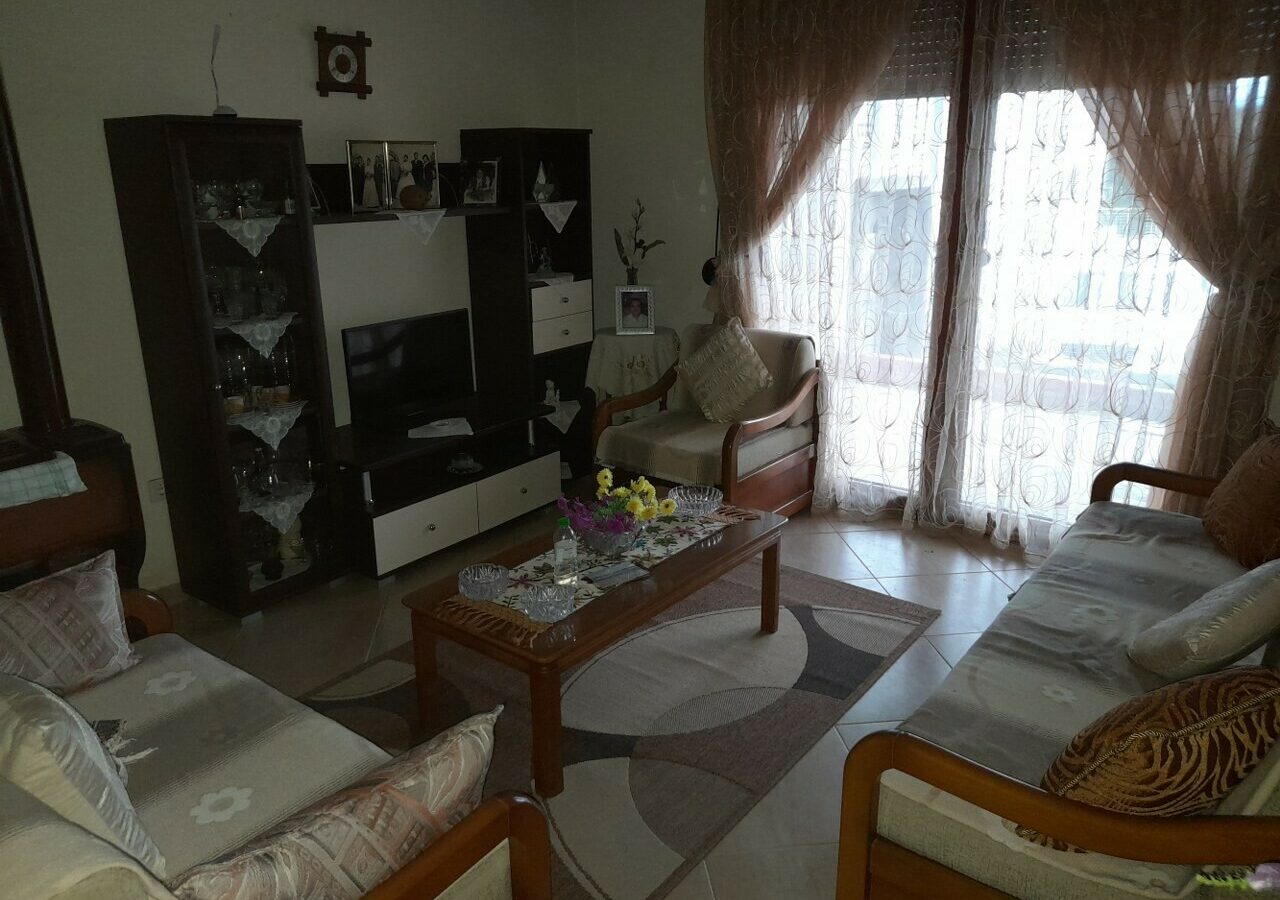 6-bedroom Building In Epanomi, Greece (270 M²)