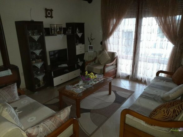 6-bedroom Building In Epanomi, Greece (270 M²)