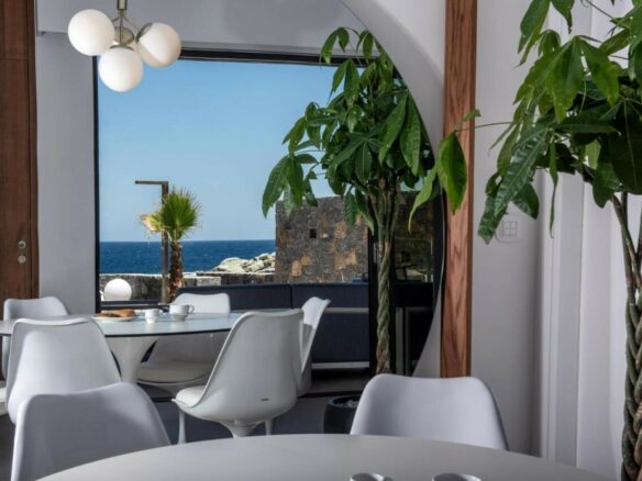 Business In Greece (756 M²)