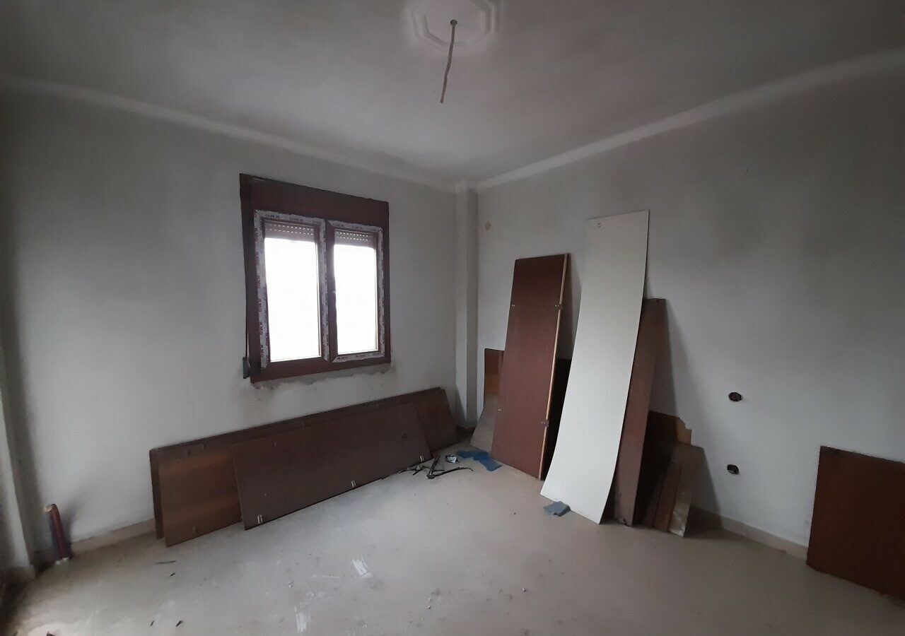 6-bedroom Building In Epanomi, Greece (270 M²)