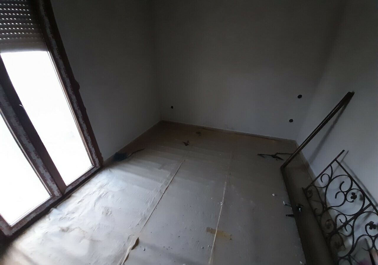 6-bedroom Building In Epanomi, Greece (270 M²)