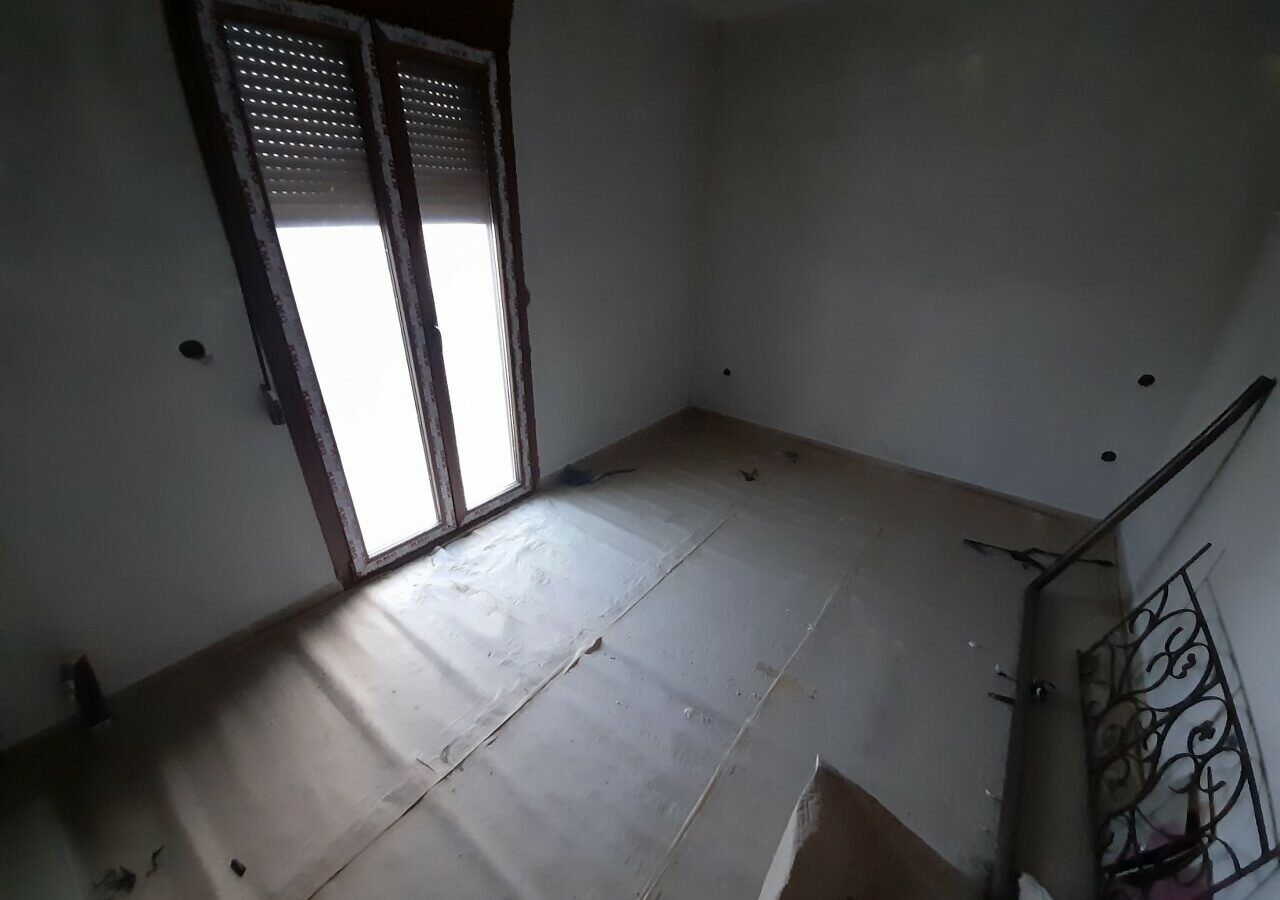 6-bedroom Building In Epanomi, Greece (270 M²)