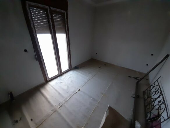 6-bedroom Building In Epanomi, Greece (270 M²)