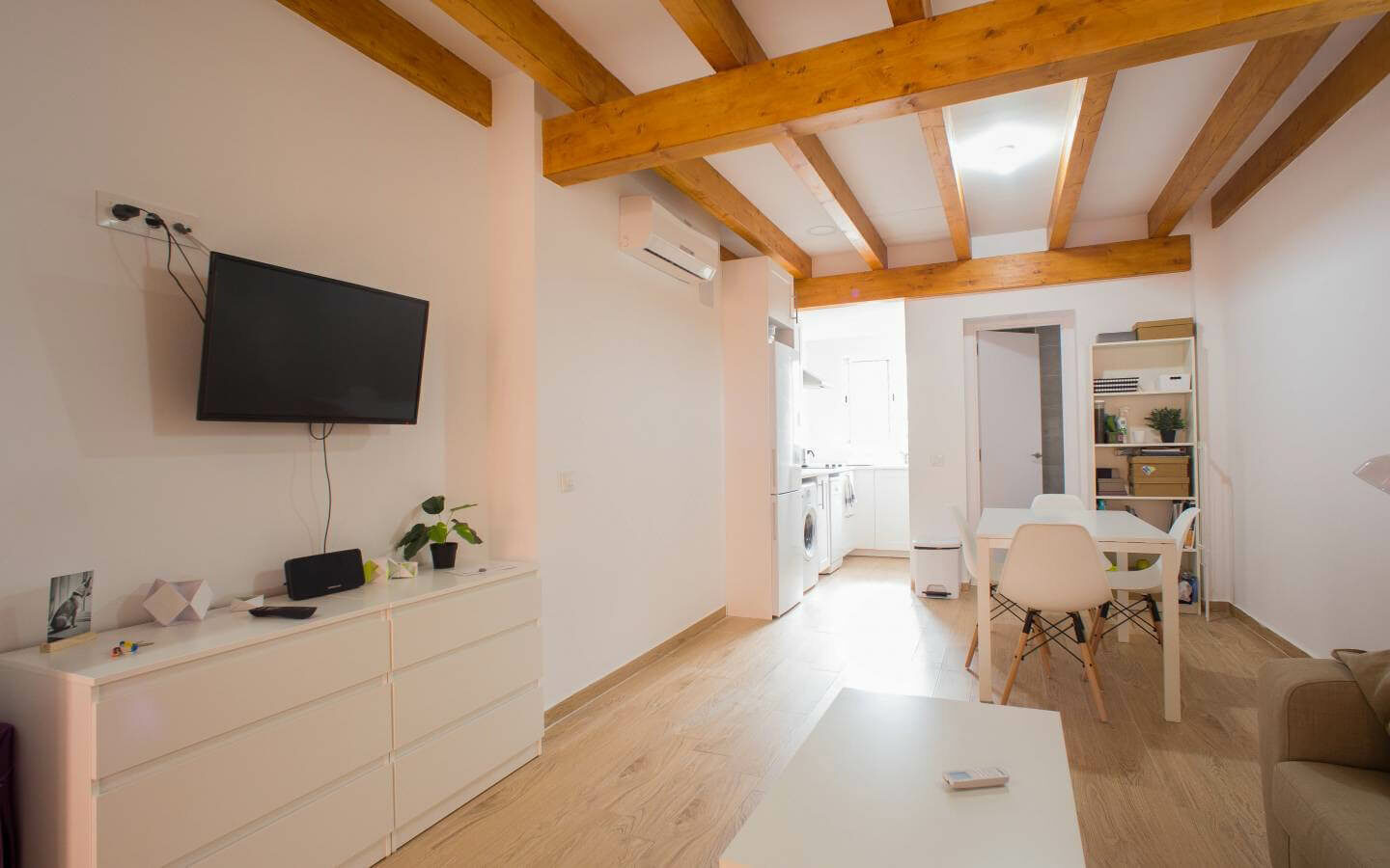 85 M² Apartment With Sea View In Valencia, Spain