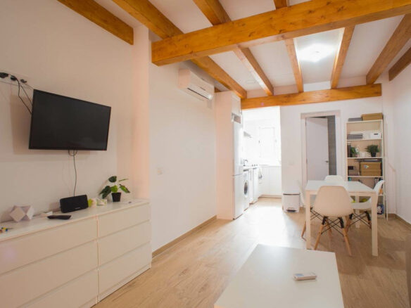 85 M² Apartment With Sea View In Valencia, Spain