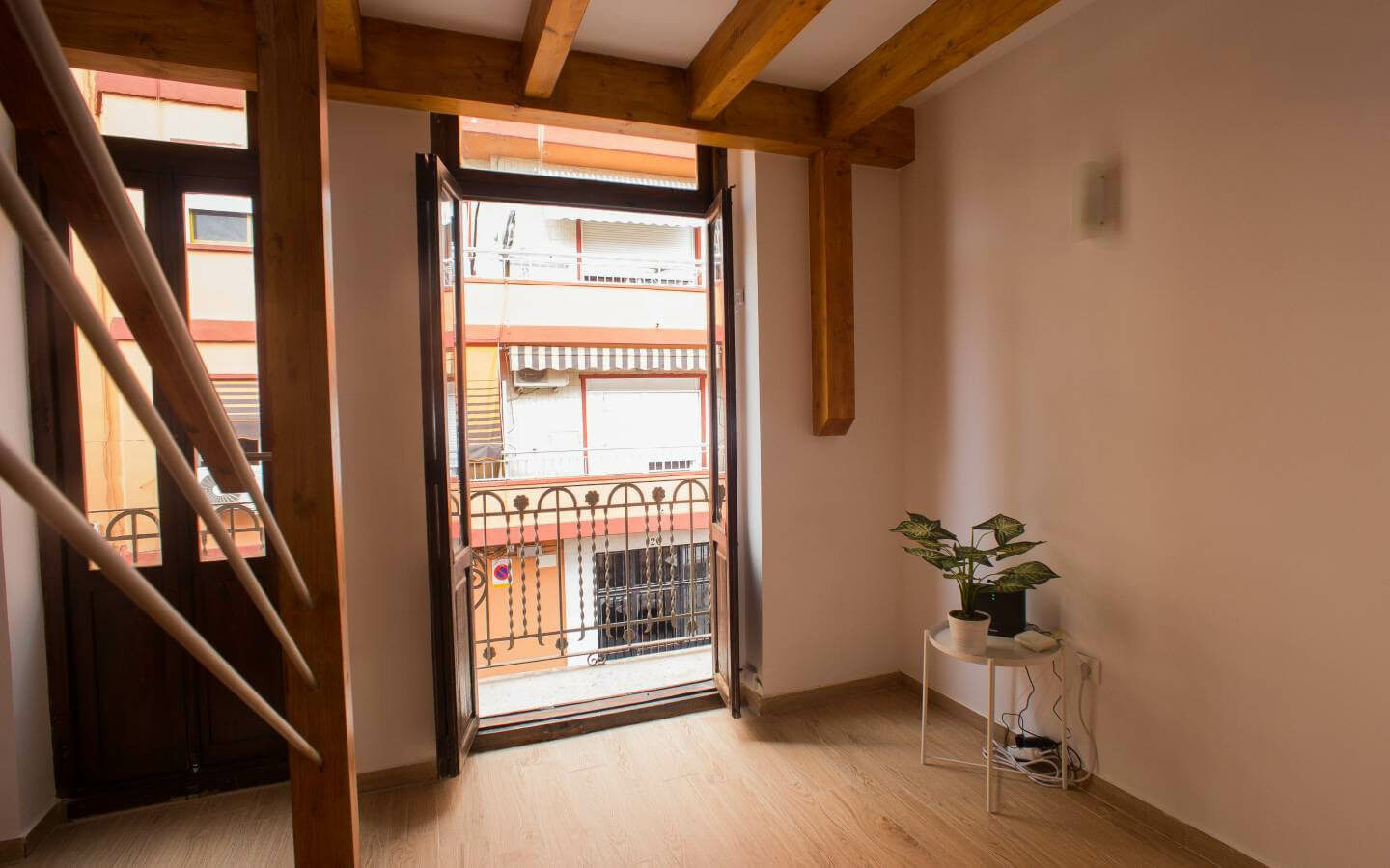 85 M² Apartment With Sea View In Valencia, Spain