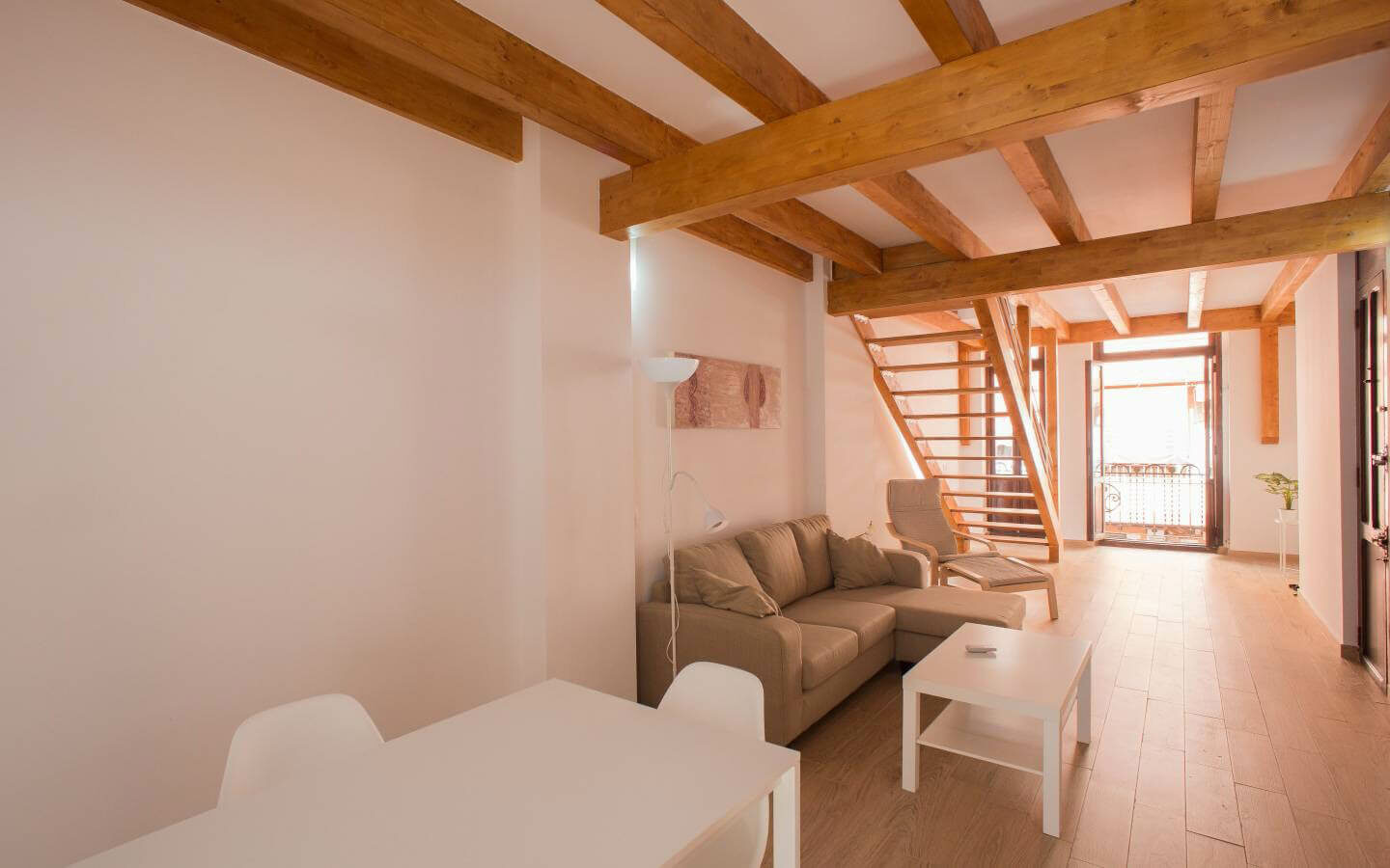 85 M² Apartment With Sea View In Valencia, Spain