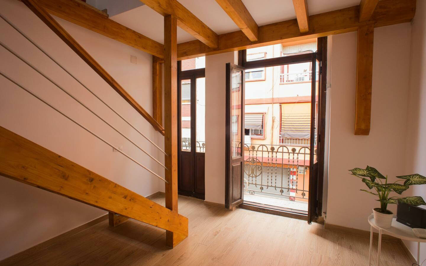 85 M² Apartment With Sea View In Valencia, Spain