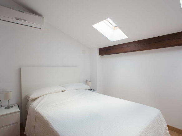 85 M² Apartment With Sea View In Valencia, Spain