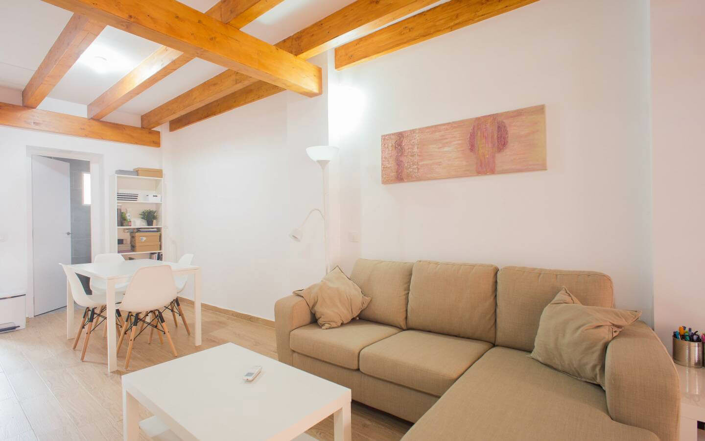 85 M² Apartment With Sea View In Valencia, Spain