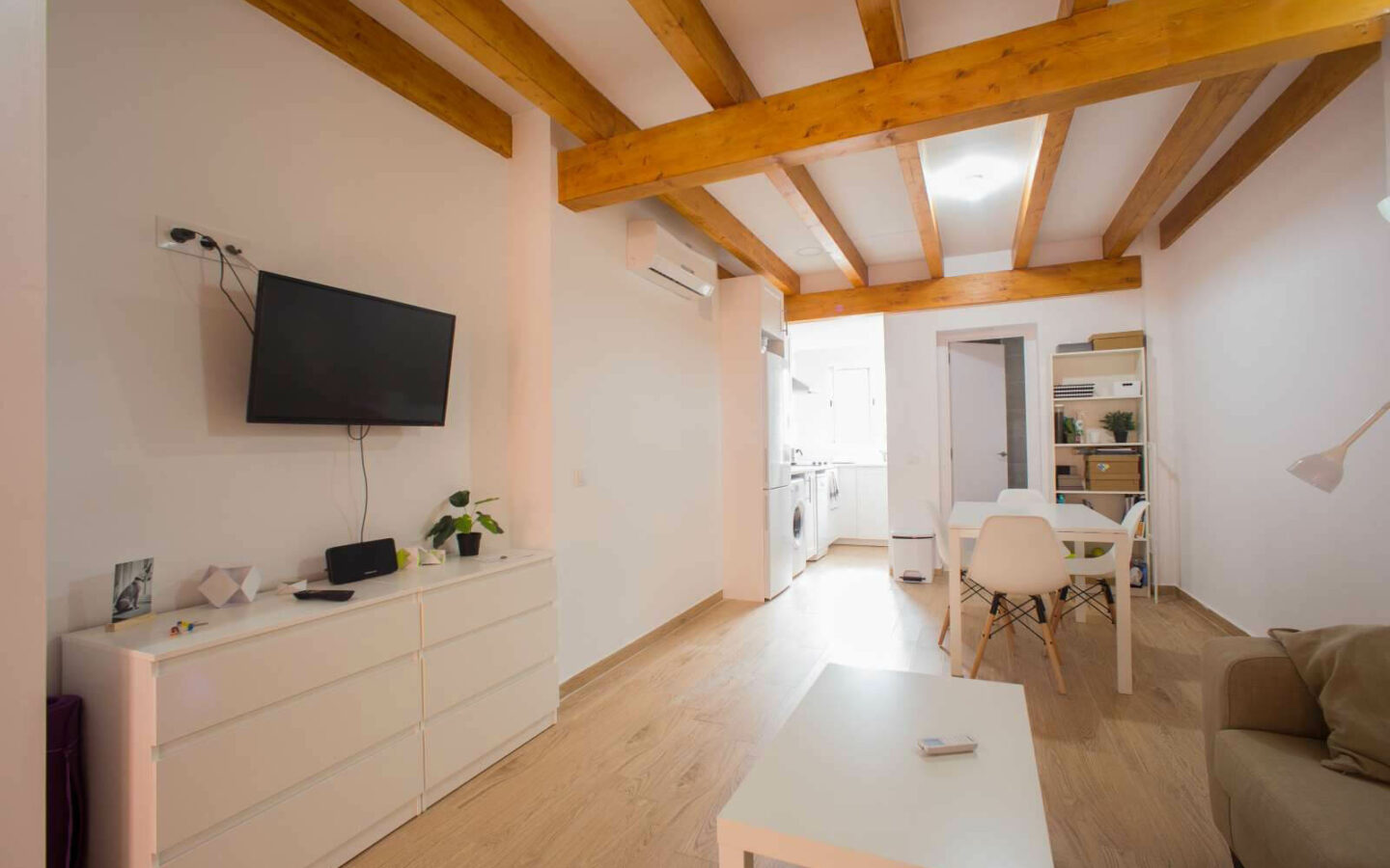 85 M² Apartment With Sea View In Valencia, Spain