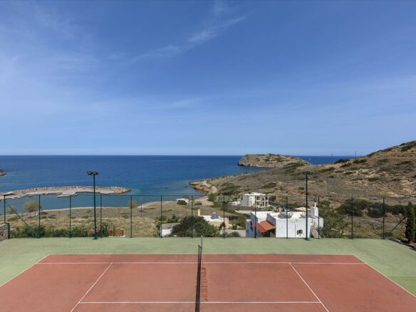 5-bedroom Villa In Siteia, Greece (550 M²)