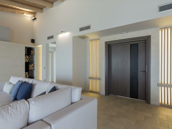 5-bedroom Villa In Siteia, Greece (550 M²)