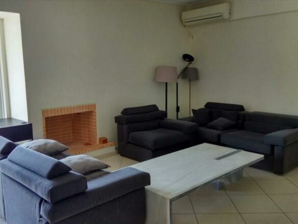 3-bedroom Flat In Marousi, Greece (124 M²)