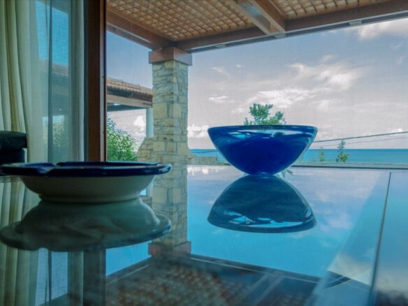 1-bedroom Detached House In Kimi, Greece (204 M²)